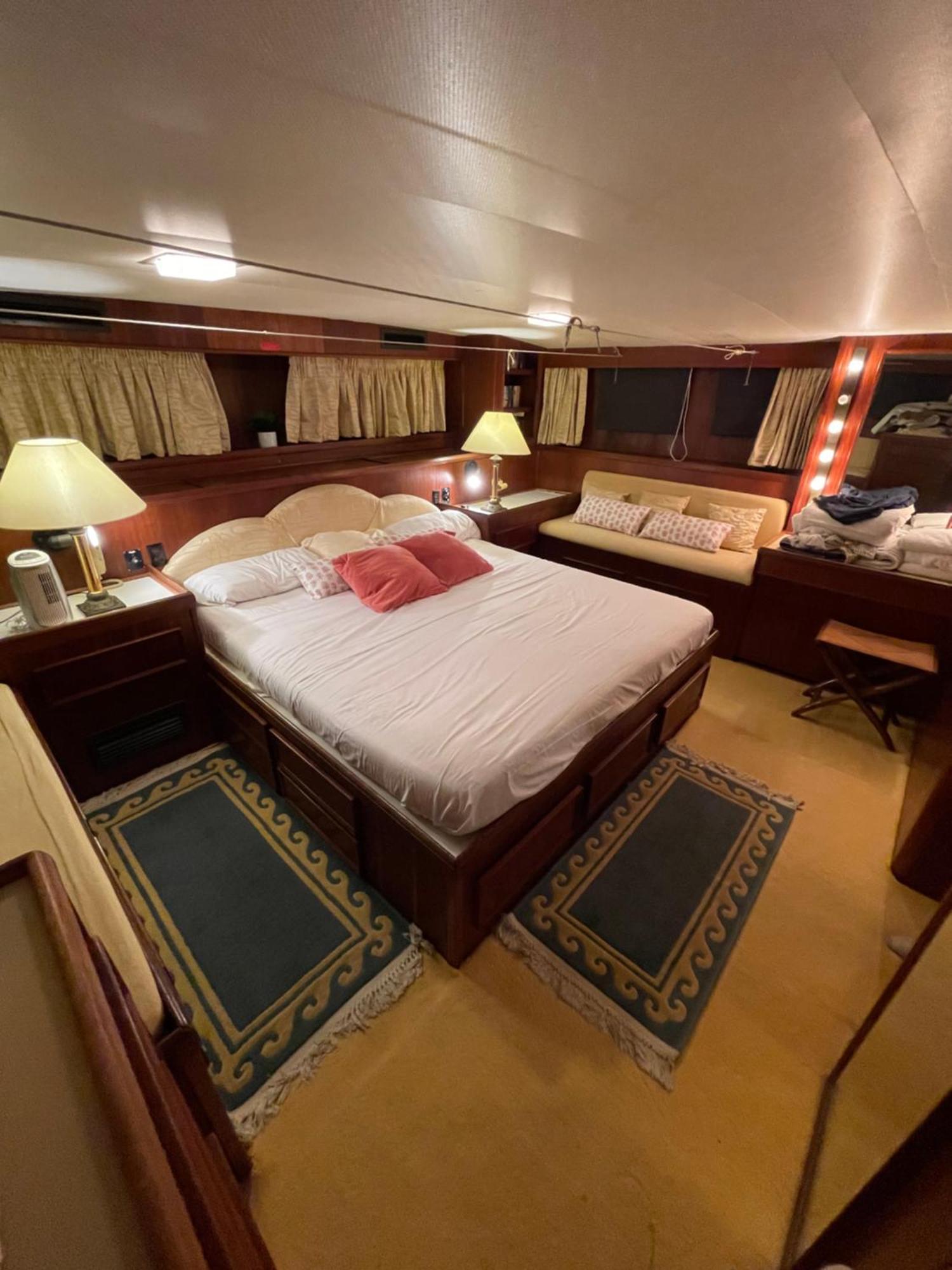 Hotel Yacht Our Alissa Sant Adria de Besos Exteriér fotografie